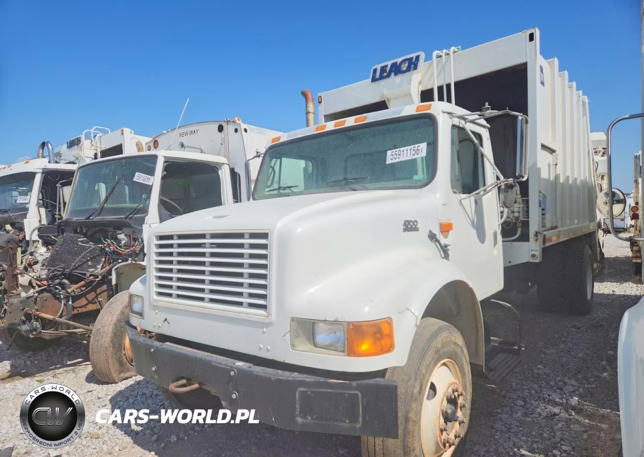 2002 International 4700 Refuse Truck VIN:1HTSCAAN12H505102 - 2