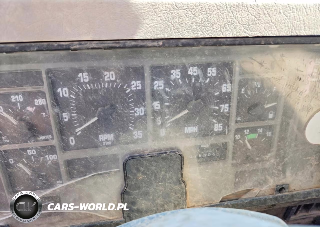 2002 International 4700 Refuse Truck VIN:1HTSCAAN12H505102 - 8