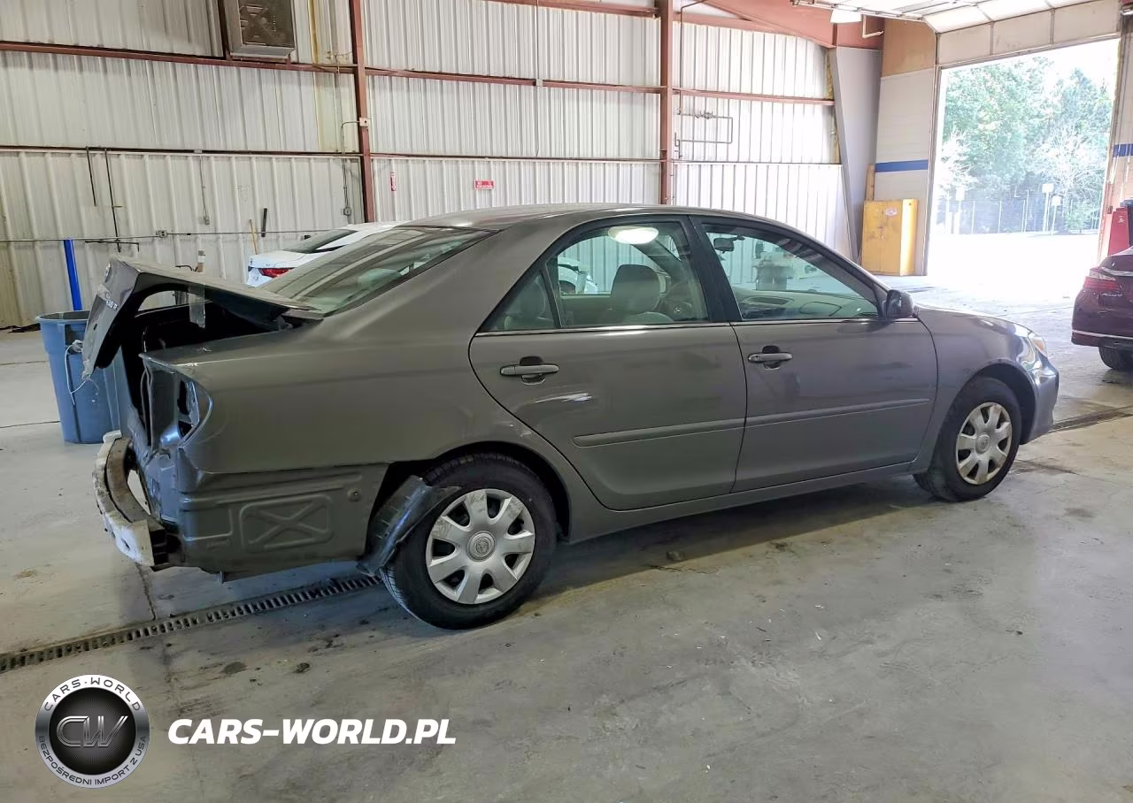 2004 Toyota Camry Le VIN:4T1BE32K44U923408 - 3