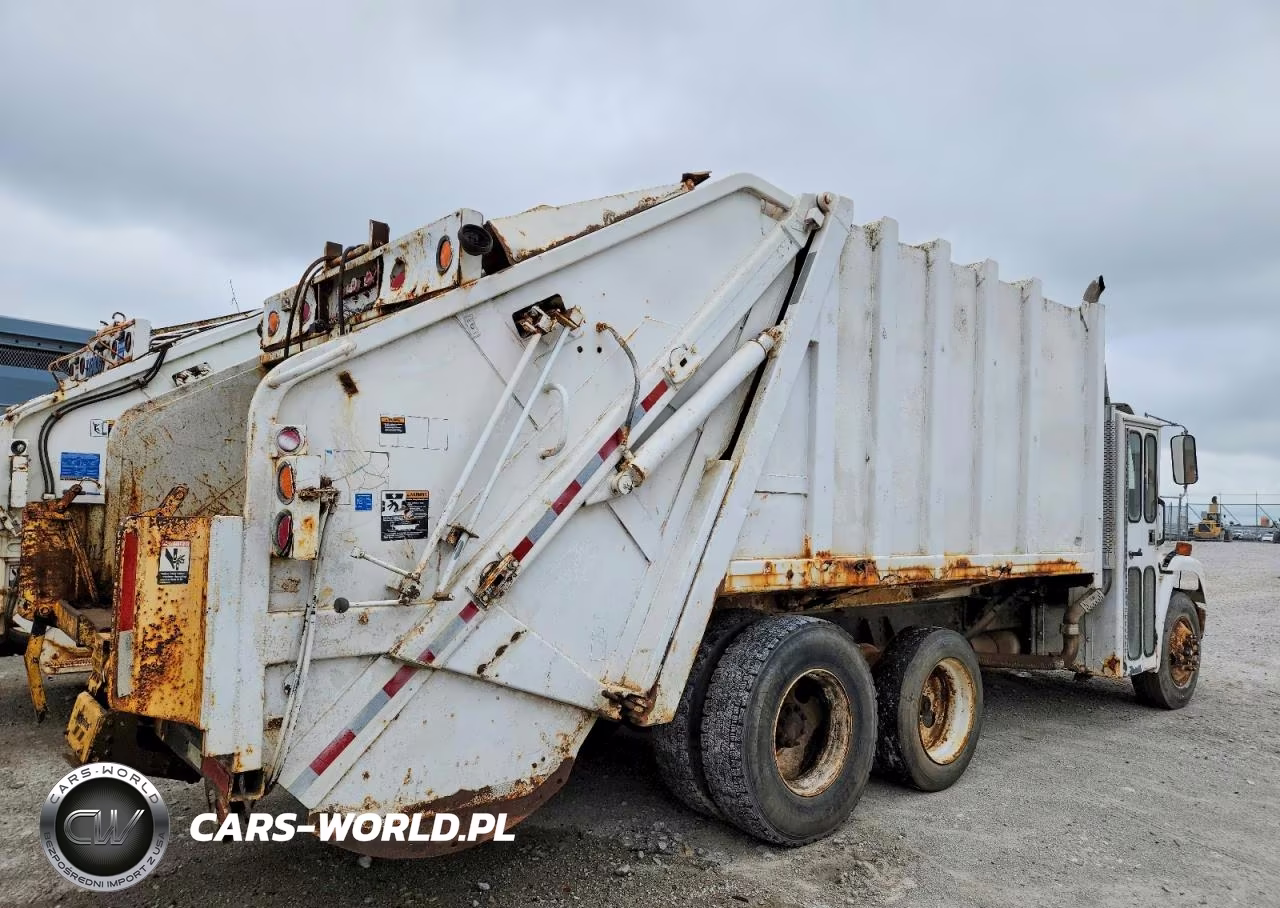 1999 Freightliner Fl70 Refuse Truck VIN:1FV6HJBA7XHA84562 - 4