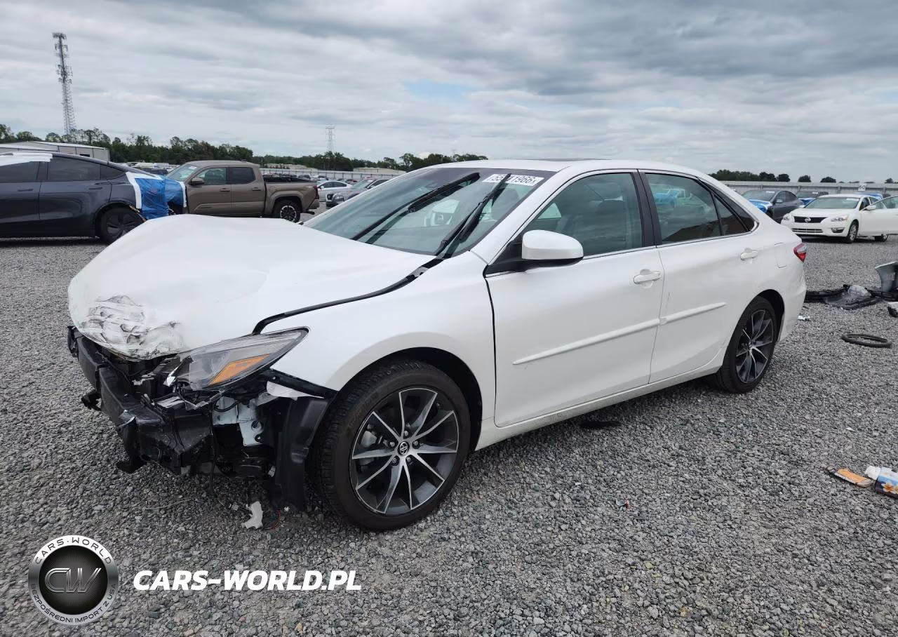 2015 Toyota Camry Xse V6 – zdjęcie 1 z 12