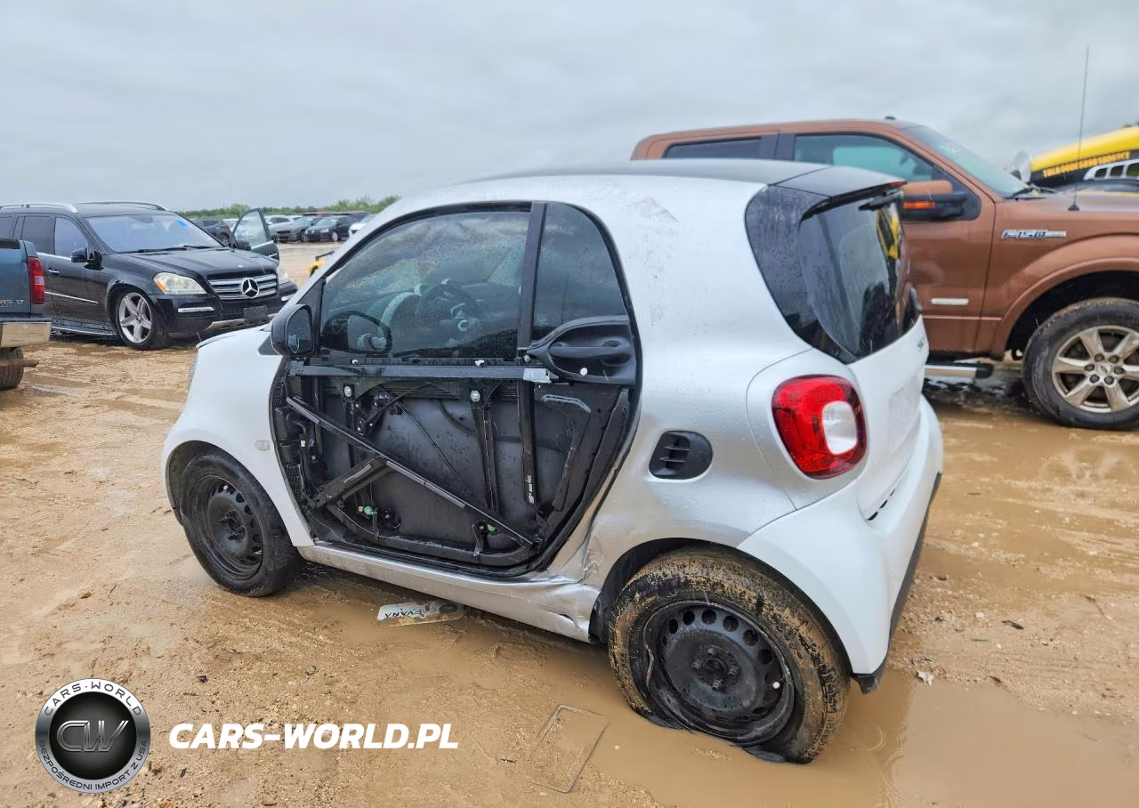 2016 Smart Fortwo VIN:WMEFJ5DA7GK142420 - 2