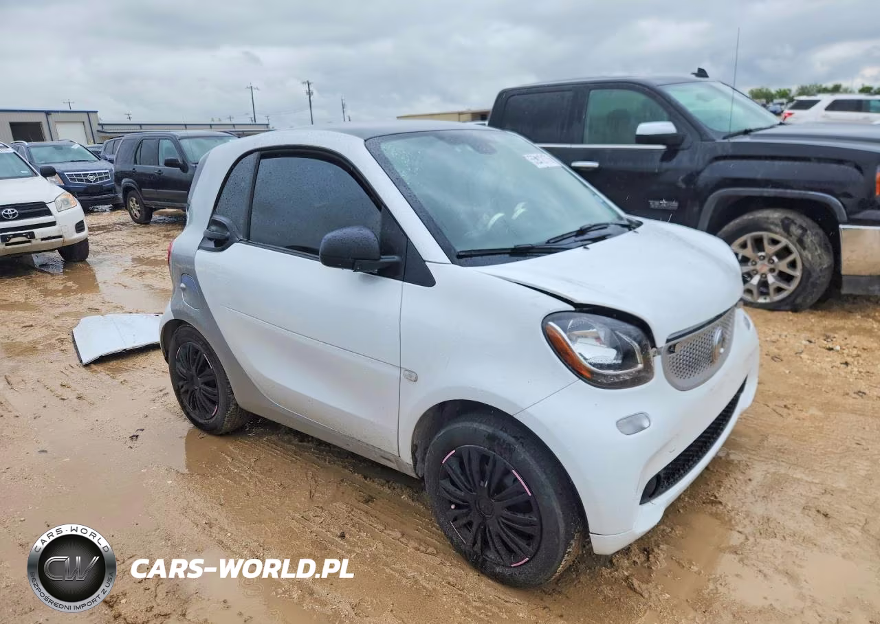 2016 Smart Fortwo VIN:WMEFJ5DA7GK142420 - 4