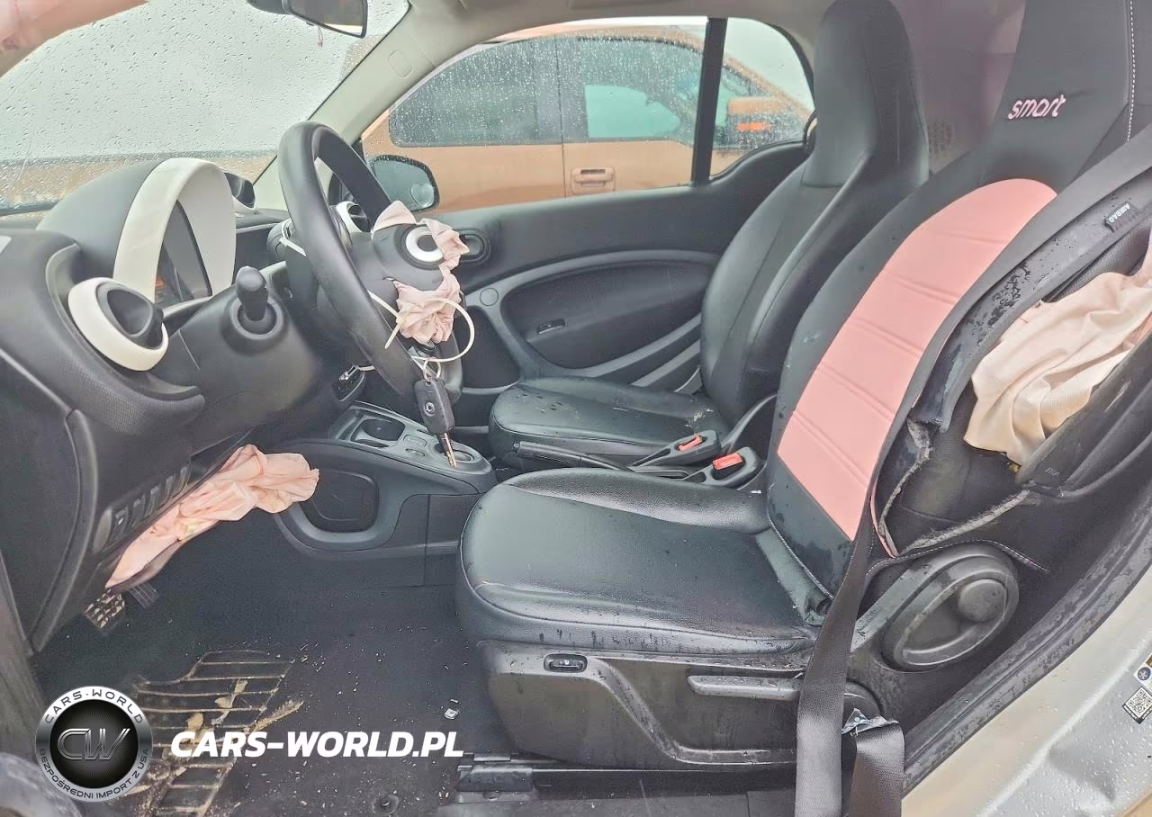 2016 Smart Fortwo VIN:WMEFJ5DA7GK142420 - 7
