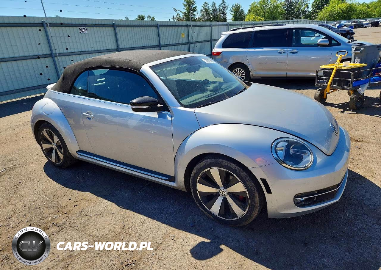 2013 Volkswagen Beetle Turbo VIN:3VW8A7AT1DM812697 - 4