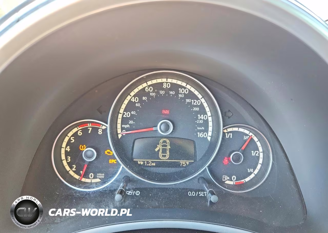 2013 Volkswagen Beetle Turbo VIN:3VW8A7AT1DM812697 - 9