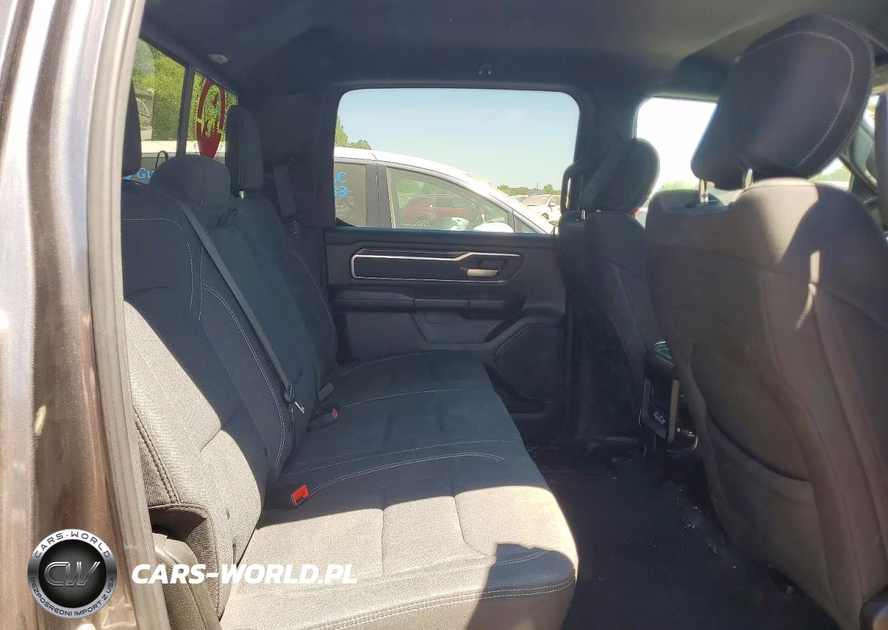 2019 Ram 1500 Big Horn VIN:1C6SRFFT0KN565686 - 10