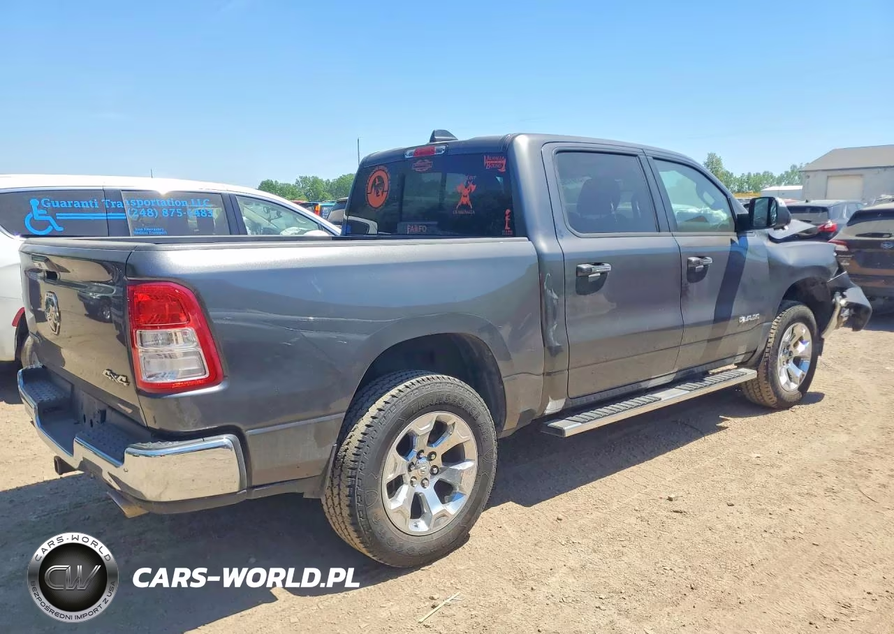 2019 Ram 1500 Big Horn VIN:1C6SRFFT0KN565686 - 3
