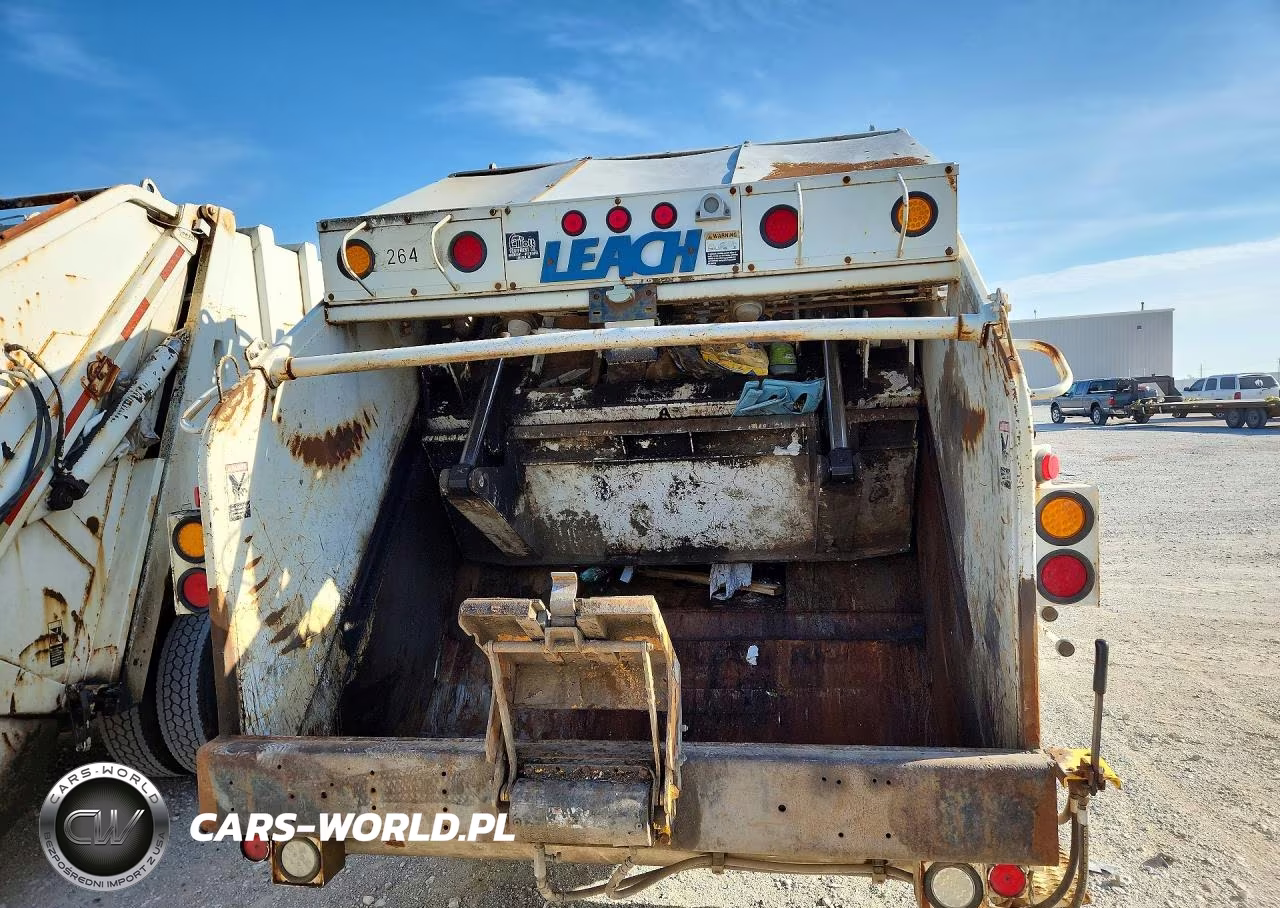 1998 Freightliner Fl70 Refuse Truck VIN:1FV6HLBB9WH888104 - 6