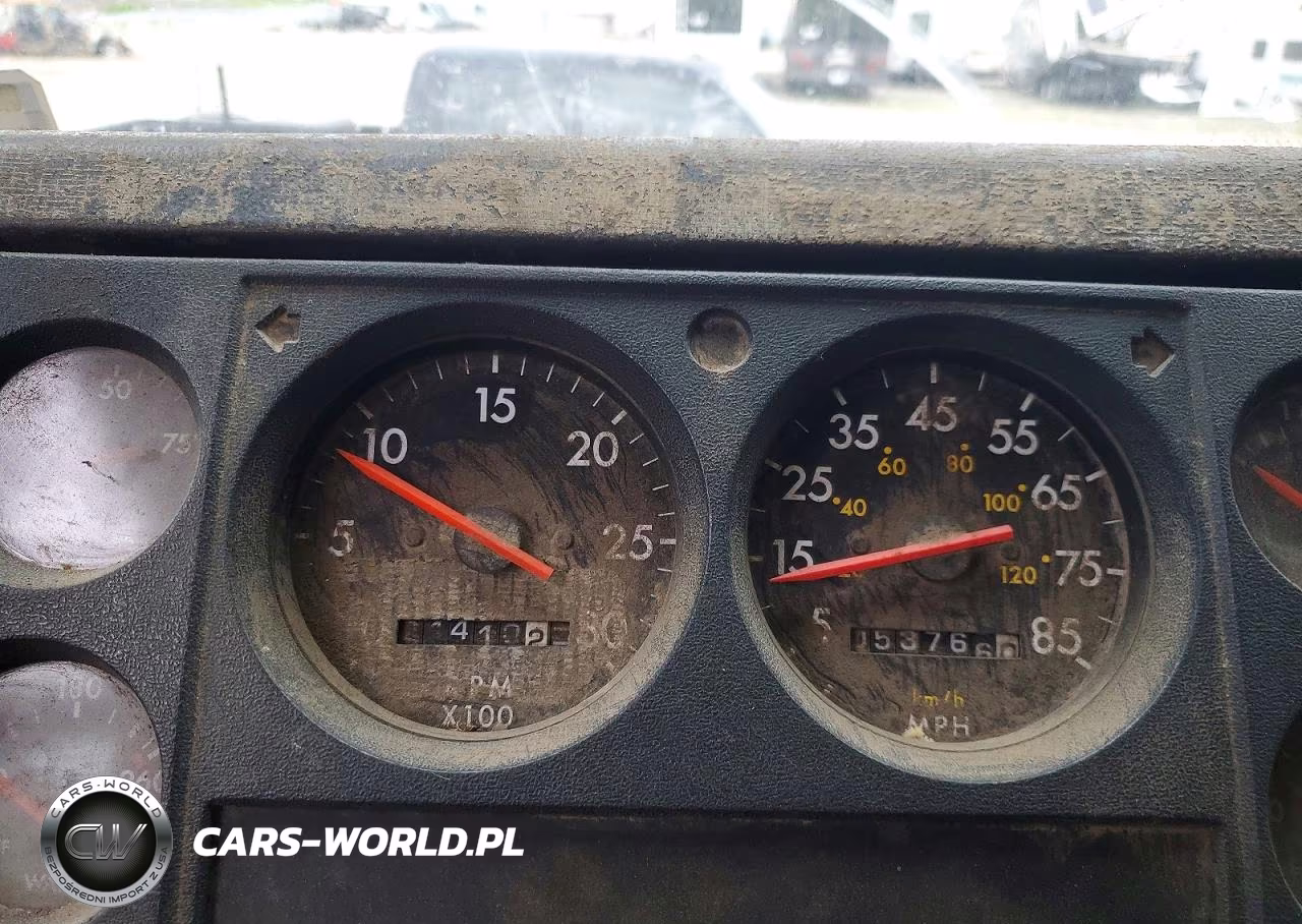 1998 Freightliner Fl70 Refuse Truck VIN:1FV6HLBB9WH888104 - 8