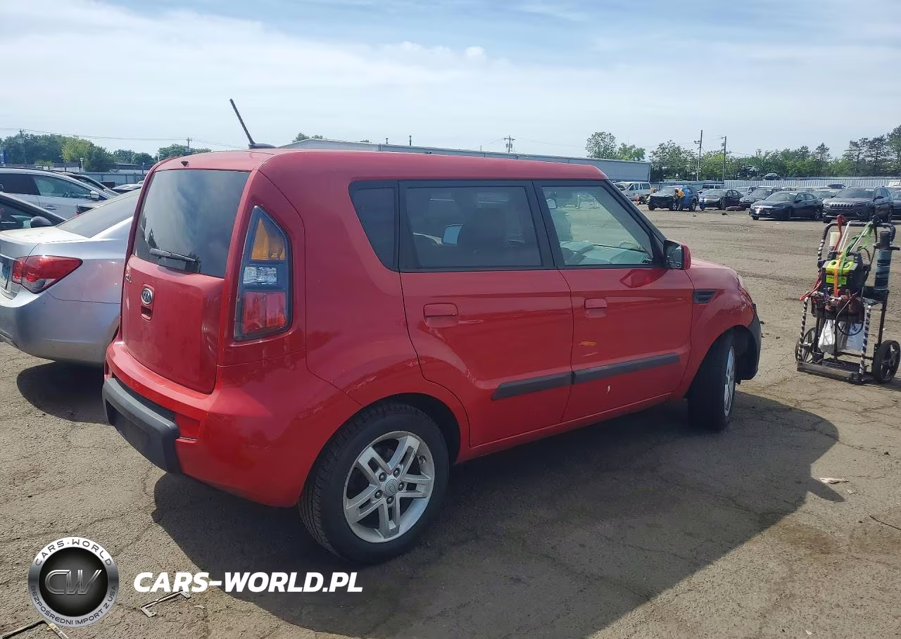 2010 Kia Soul + VIN:KNDJT2A26A7190838 - 3