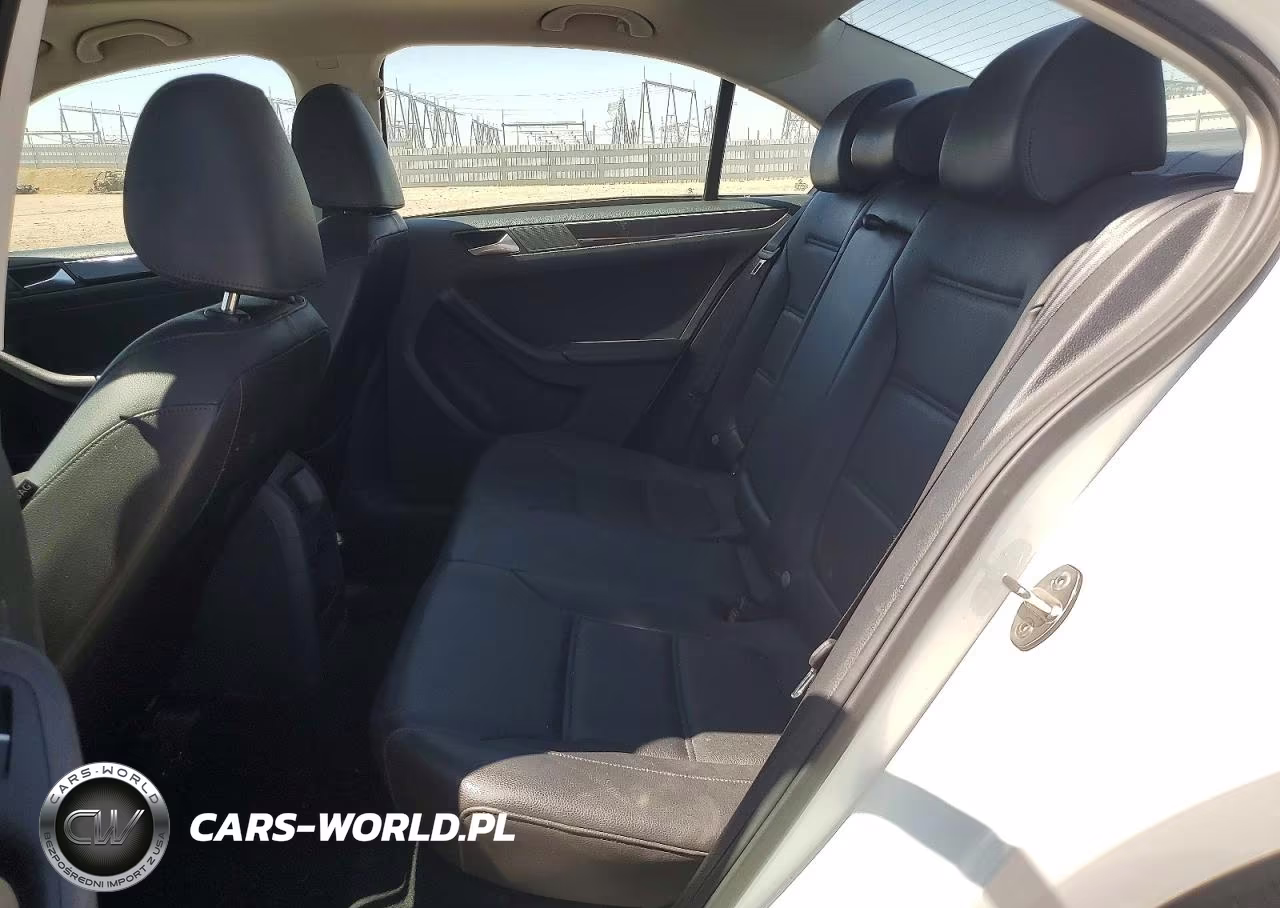 2016 Volkswagen Jetta Sel VIN:3VWL17AJ1GM222495 - 10