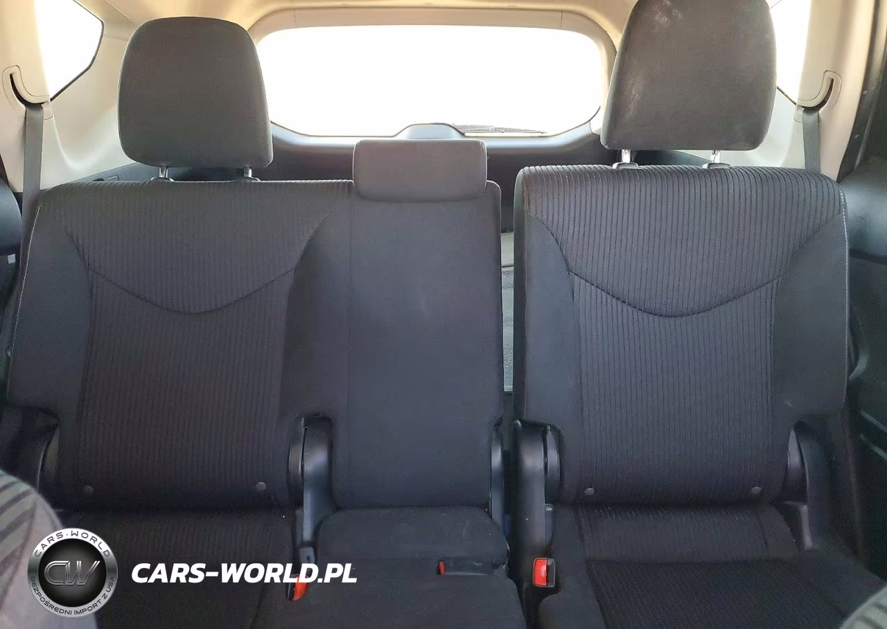 2017 Toyota Prius V Two VIN:JTDZN3EU8HJ071359 - 10