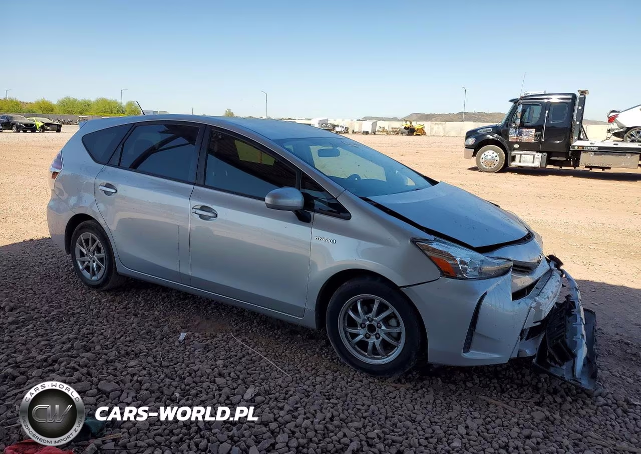 2017 Toyota Prius V Two VIN:JTDZN3EU8HJ071359 - 4