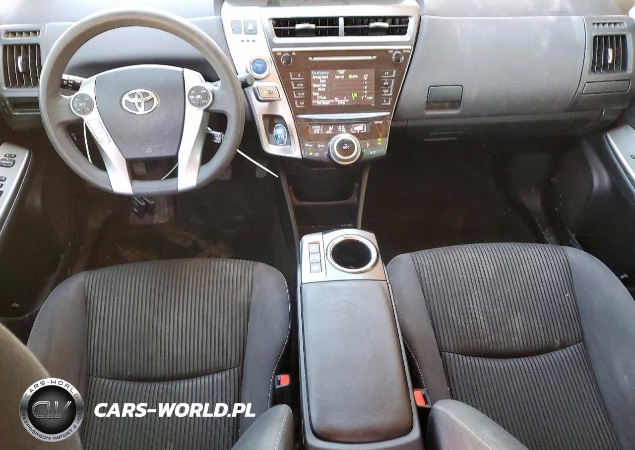 2017 Toyota Prius V Two VIN:JTDZN3EU8HJ071359 - 8