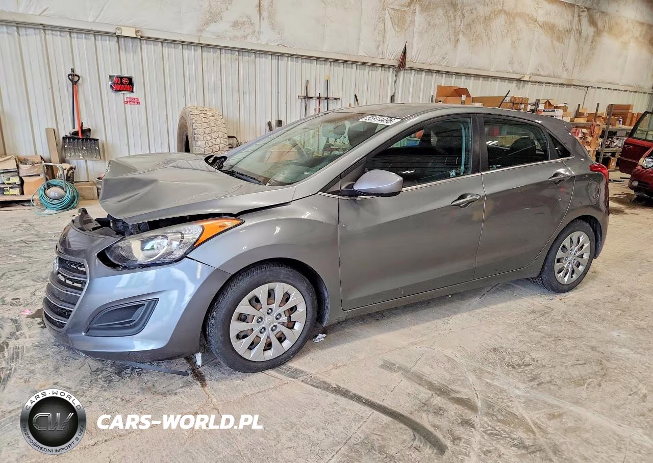 2017 Hyundai Elantra Gt Base – zdjęcie 1 z 12