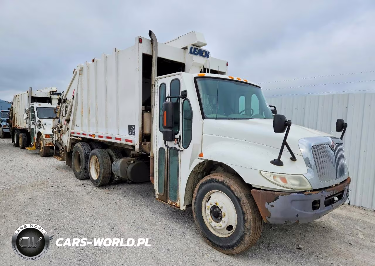 2004 International 4400 Refuse Truck – zdjęcie 1 z 10