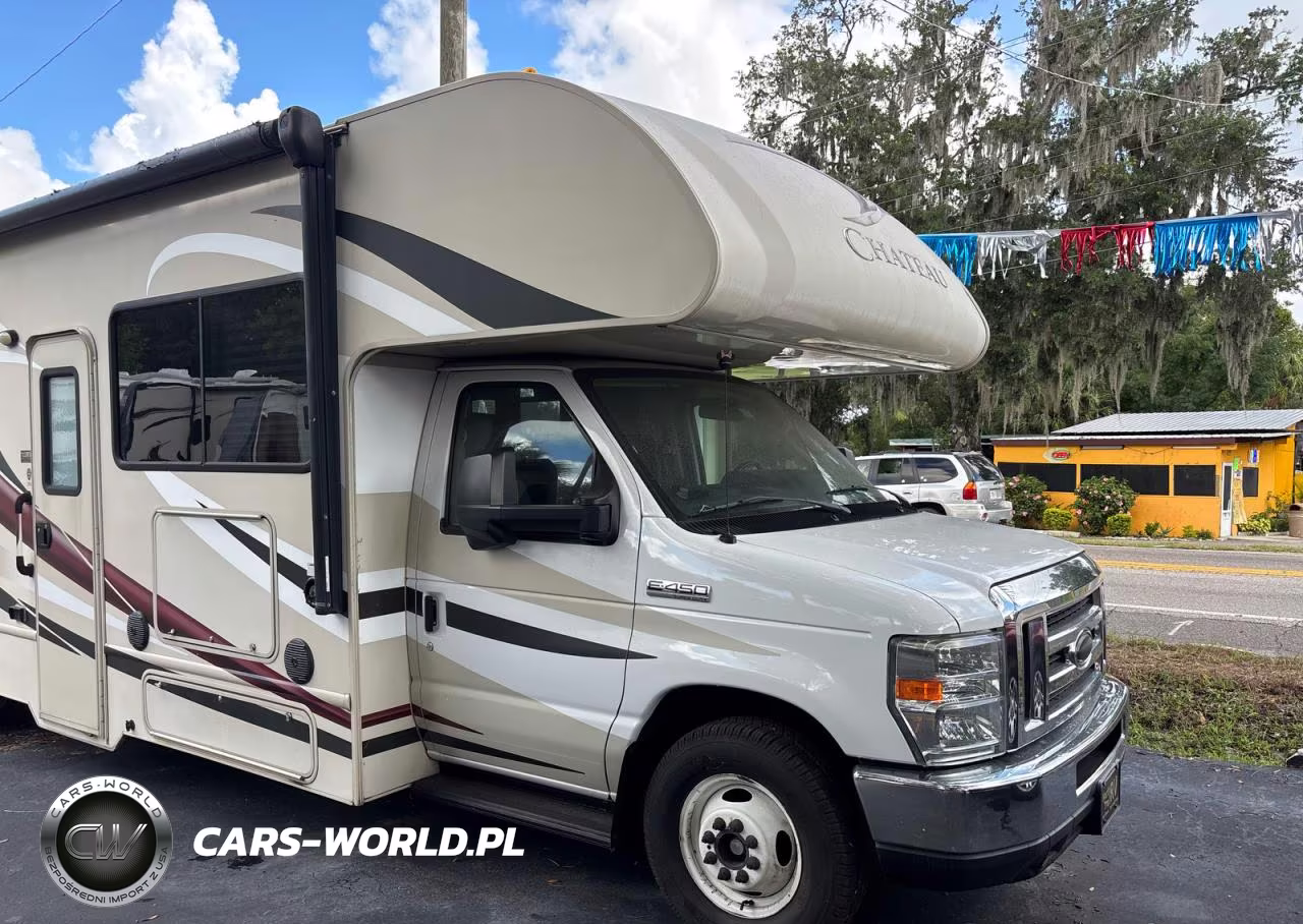 2016 Thor Motor Coach Chateau Camper