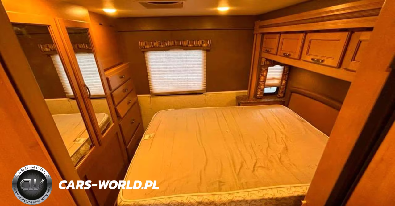 2016 Thor Motor Coach Chateau Camper VIN:1FDXE4FS5GDC19714 - 13