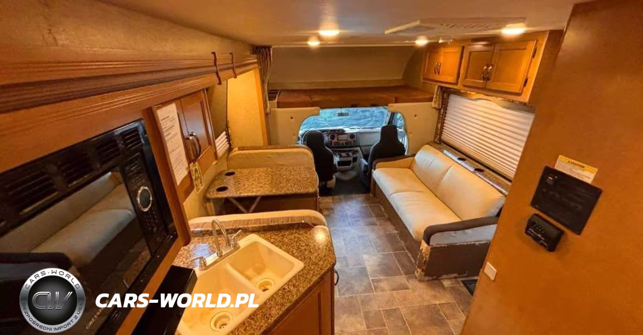 2016 Thor Motor Coach Chateau Camper VIN:1FDXE4FS5GDC19714 - 9