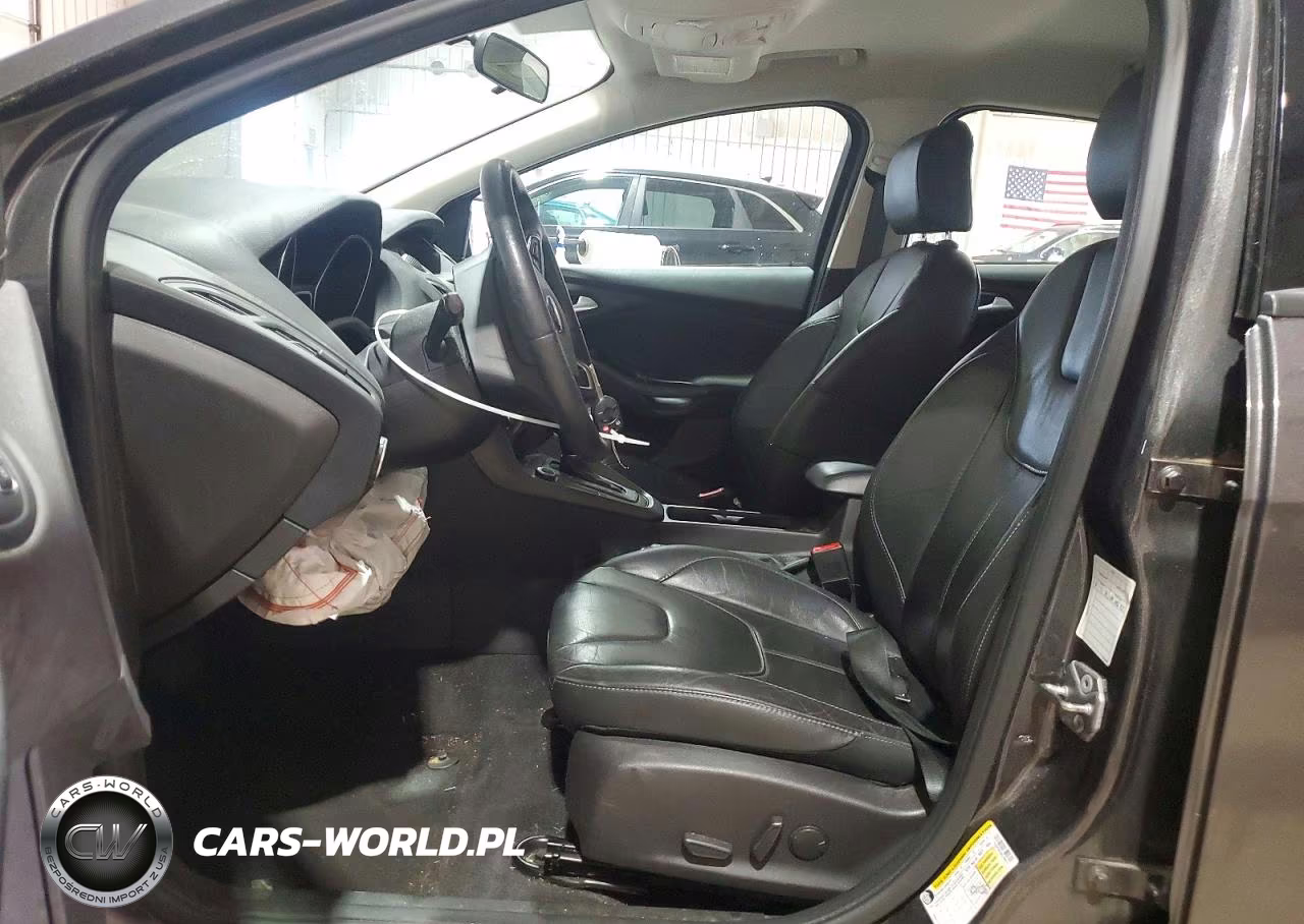 2016 Ford Focus Se VIN:1FADP3K28GL299572 - 7