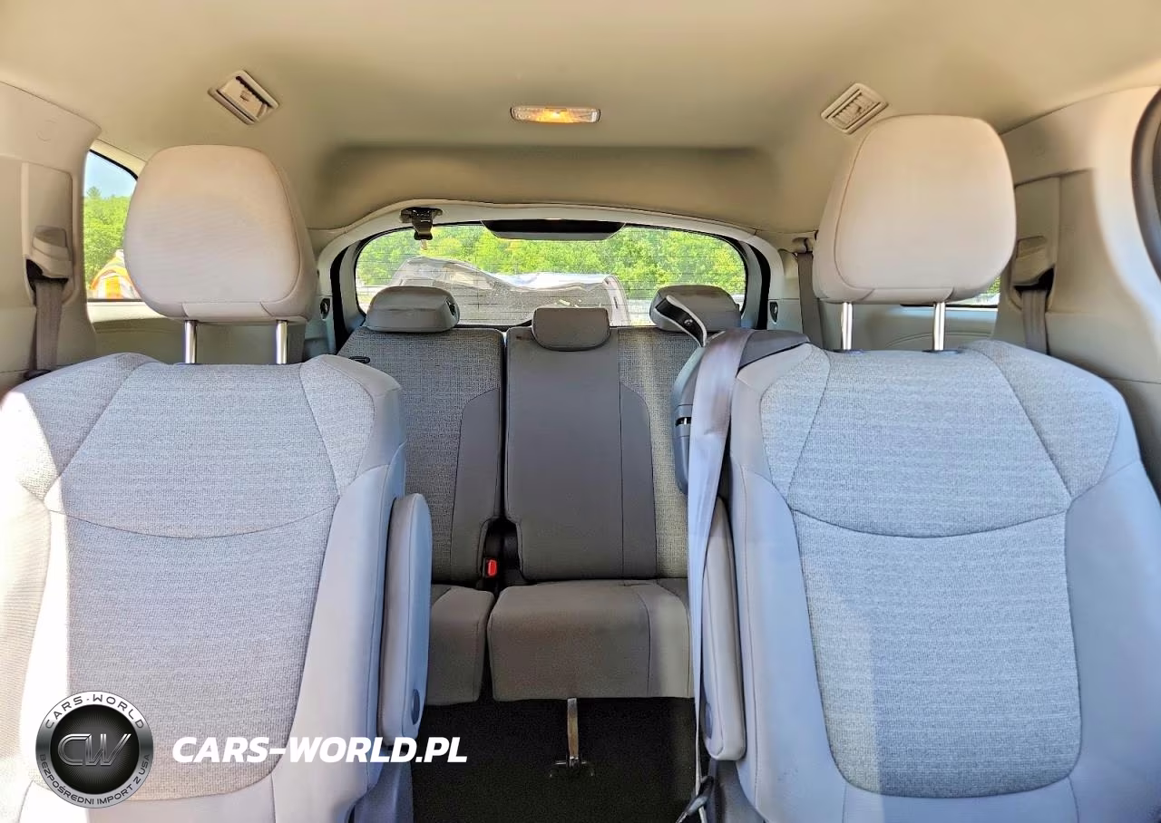 2021 Toyota Sienna Le VIN:5TDKRKEC0MS016795 - 10