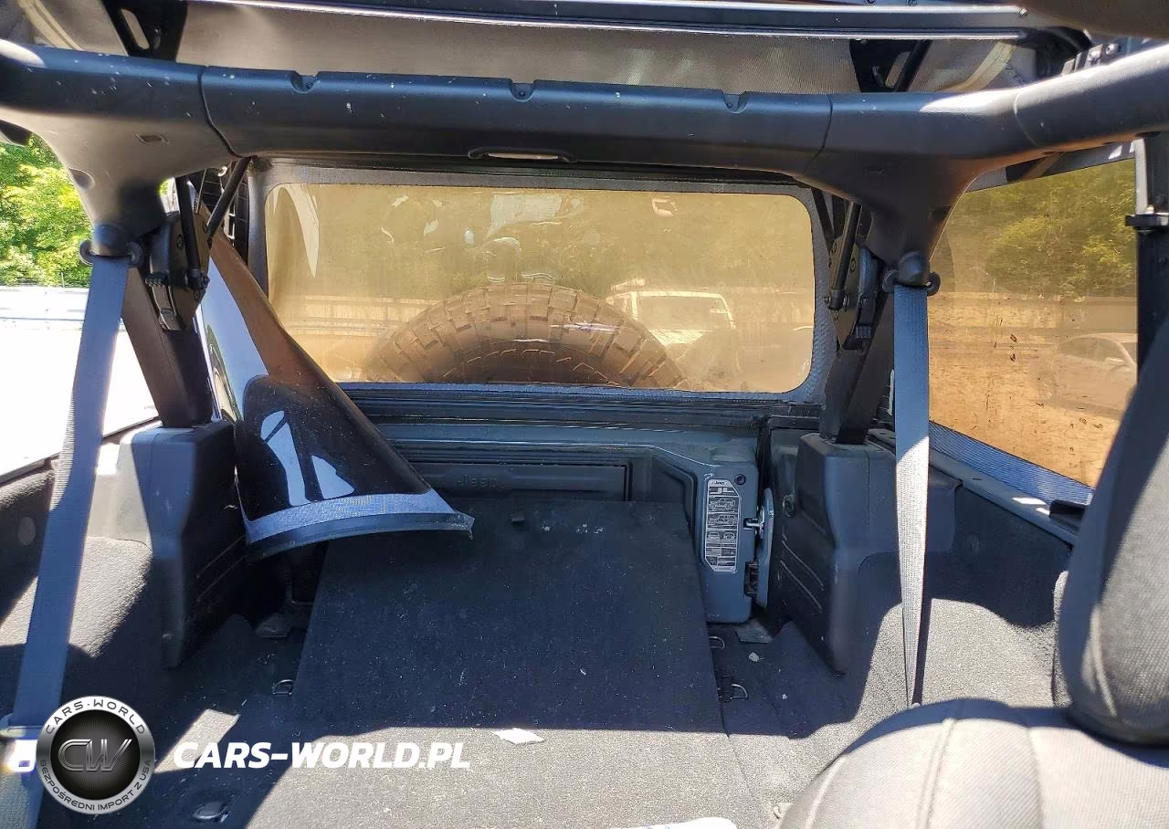 2018 Jeep Wrangler Unlimited Sport VIN:1C4HJXDNXJW325610 - 10