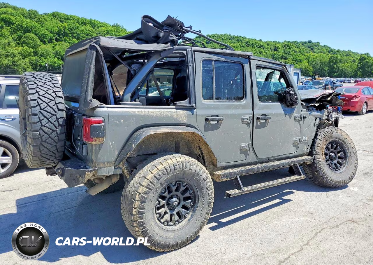 2018 Jeep Wrangler Unlimited Sport VIN:1C4HJXDNXJW325610 - 3