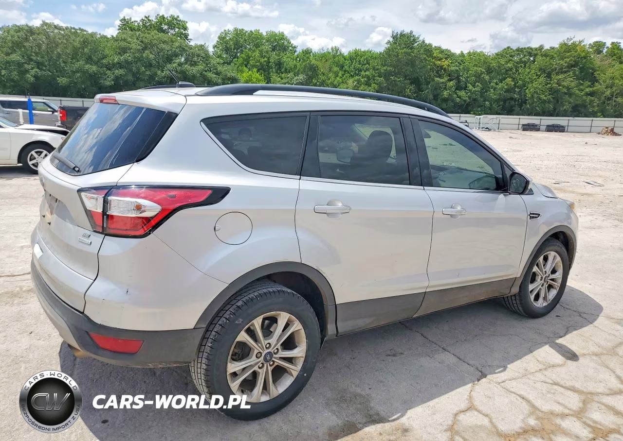 2018 Ford Escape Se VIN:1FMCU0GD5JUD07552 - 3