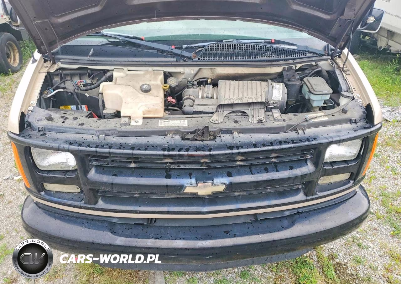 2001 Chevrolet Express Cutaway G3500 VIN:1GBJG31R811106632 - 11