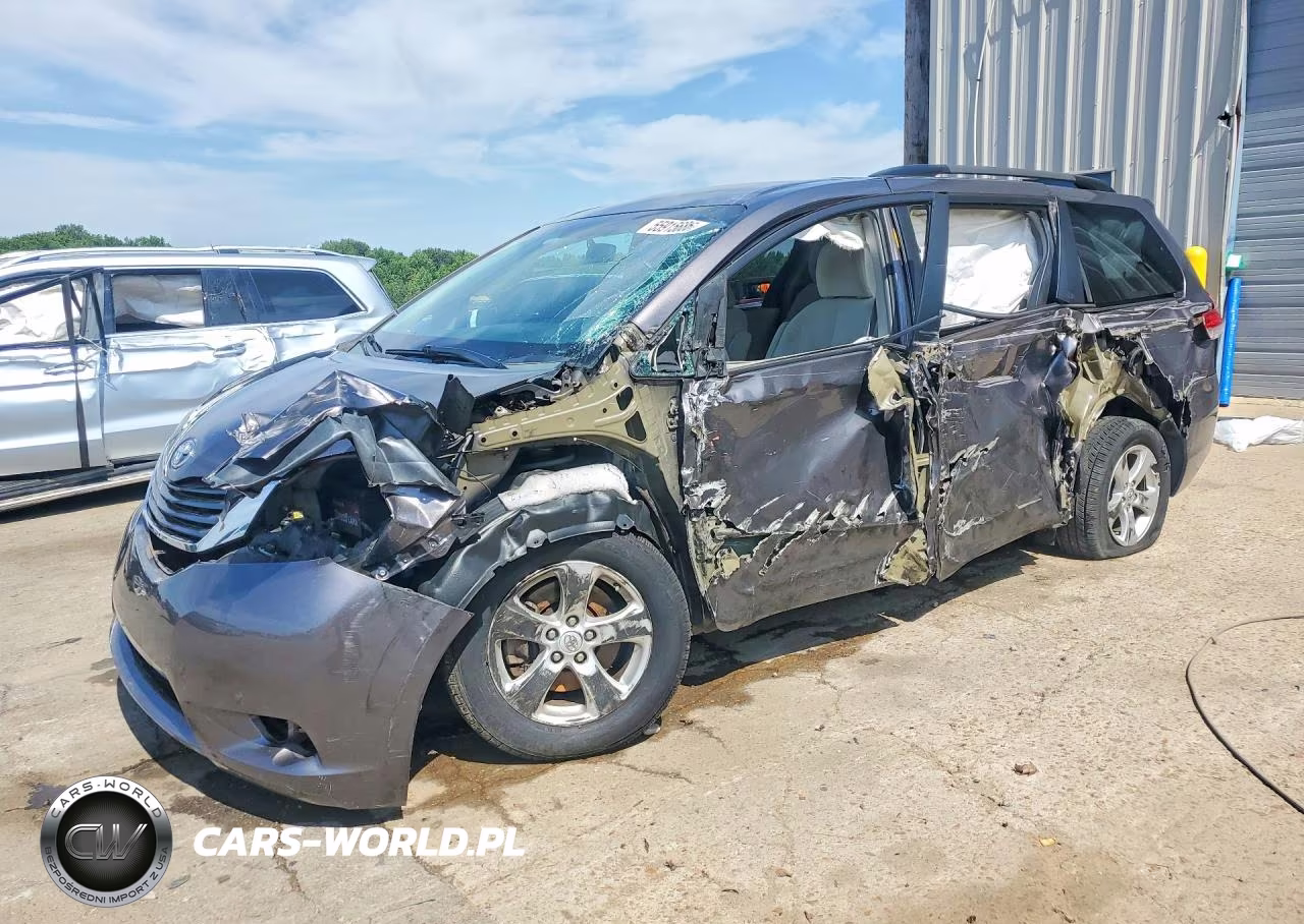 2014 Toyota Sienna Le