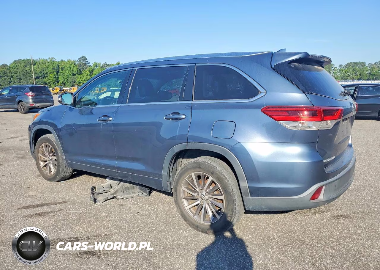 2018 Toyota Highlander Xle VIN:5TDKZRFH7JS280711 - 2
