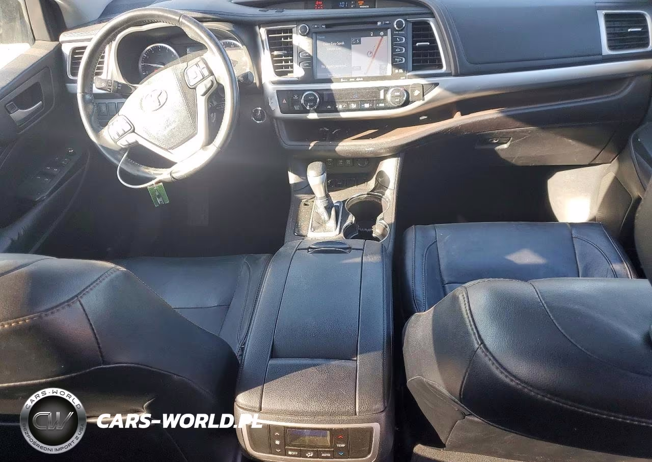 2018 Toyota Highlander Xle VIN:5TDKZRFH7JS280711 - 8