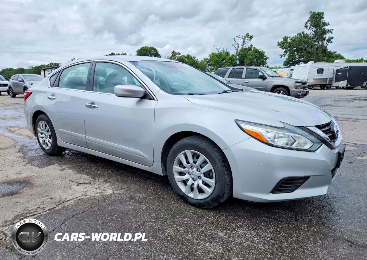 2017 Nissan Altima 2.5 S VIN:1N4AL3AP2HN343597 - 4