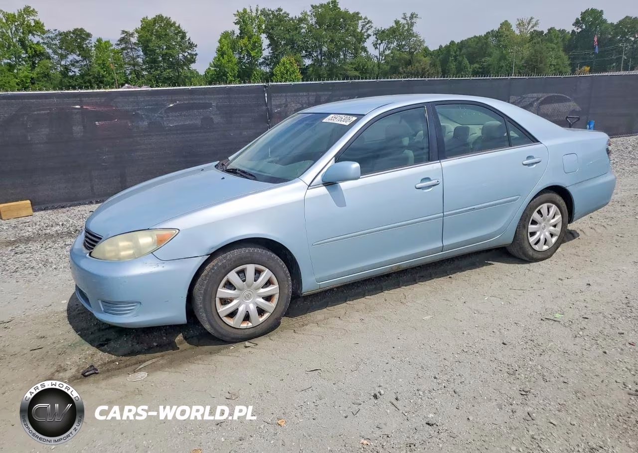 2005 Toyota Camry Le