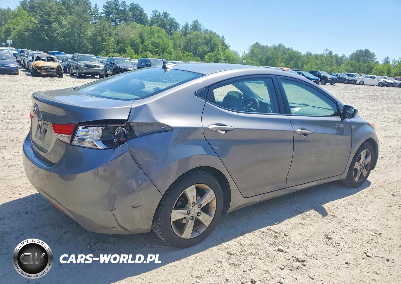 2011 Hyundai Elantra Gls VIN:5NPDH4AE5BH057666 - 3