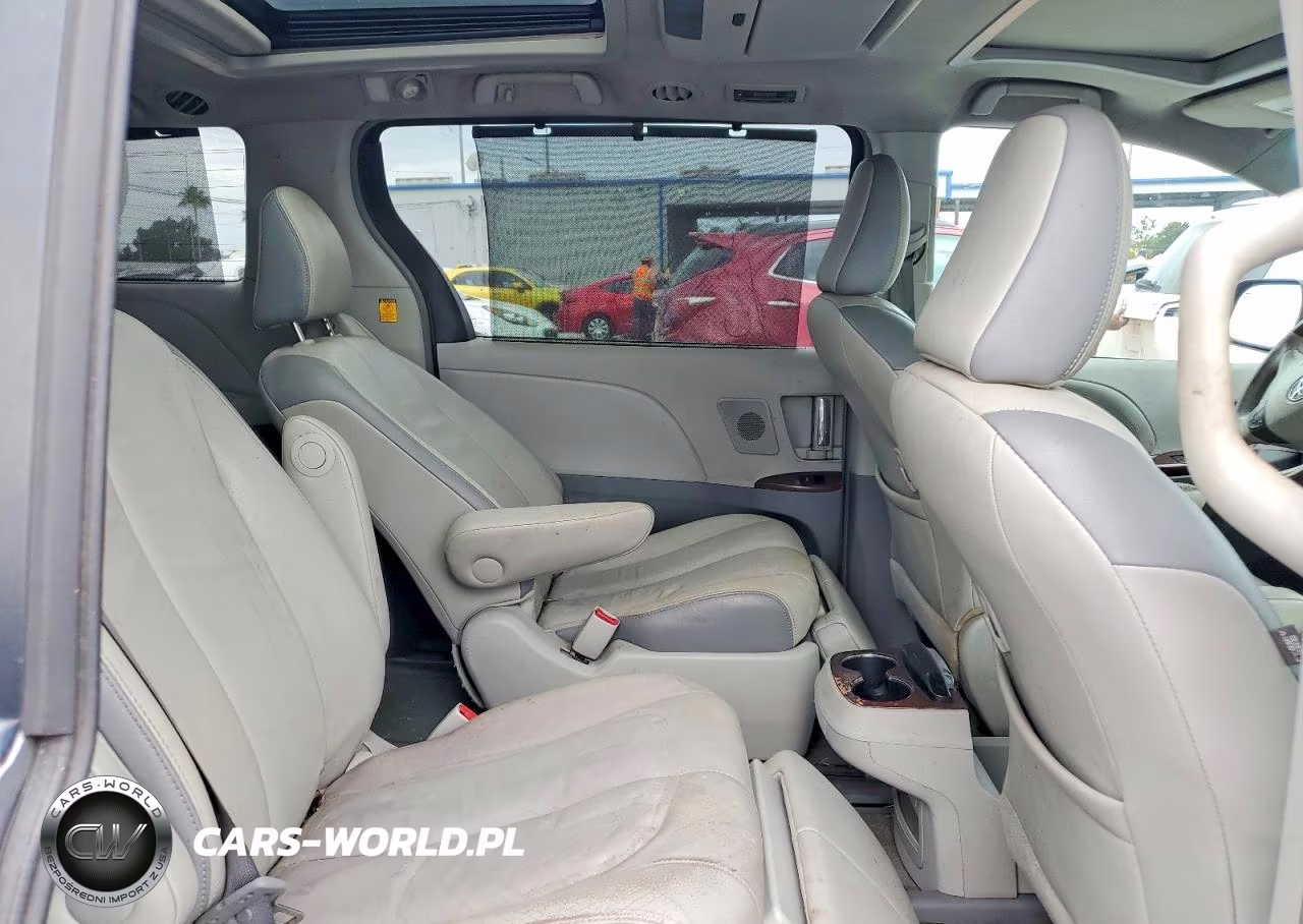2013 Toyota Sienna Limited 7-Passenger VIN:5TDYK3DC6DS327007 - 11