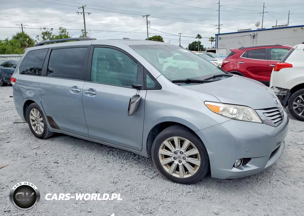 2013 Toyota Sienna Limited 7-Passenger VIN:5TDYK3DC6DS327007 - 4