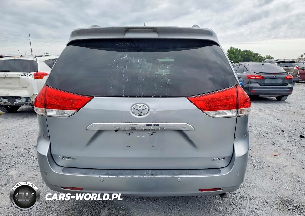 2013 Toyota Sienna Limited 7-Passenger VIN:5TDYK3DC6DS327007 - 6