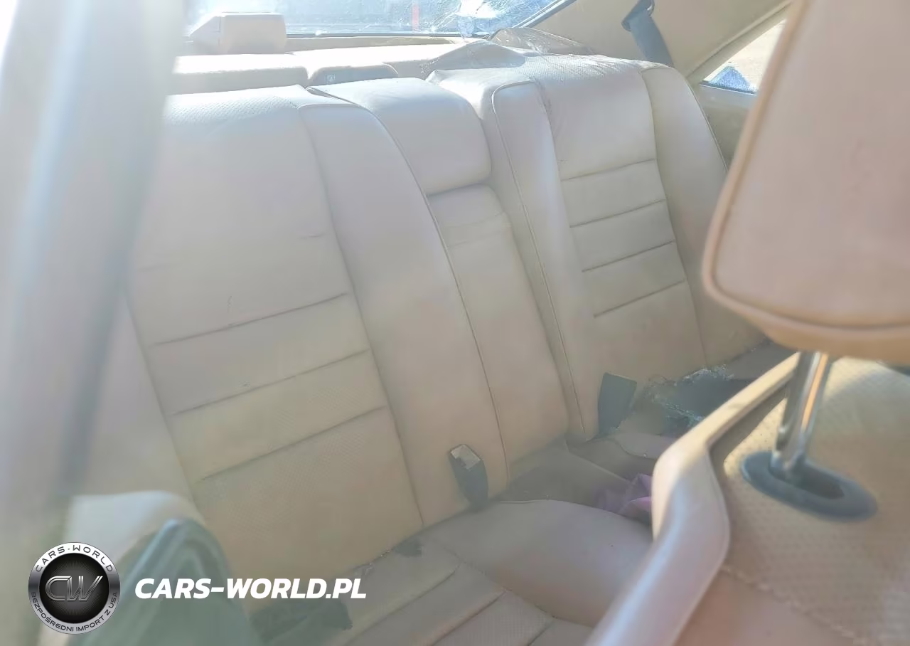 1987 Mercedes-Benz 560 Sec VIN:WDBCA45D9HA331421 - 10