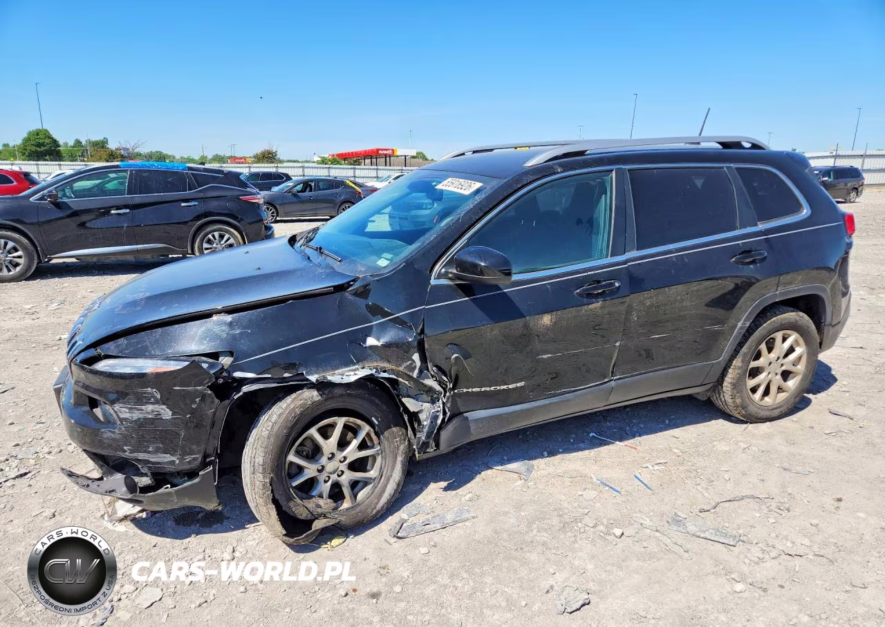 2017 Jeep Cherokee Latitude VIN:1C4PJMCS3HW600049 - 1