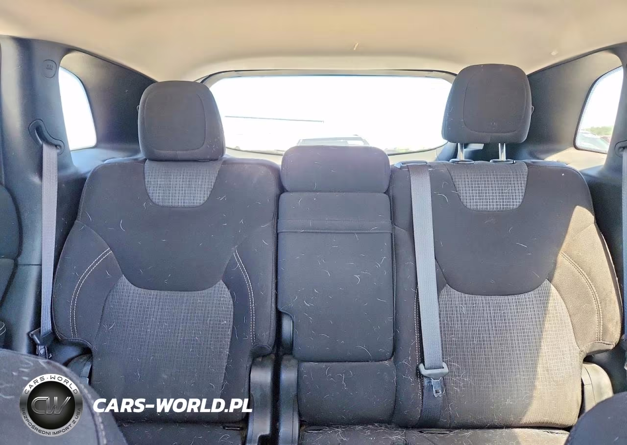 2017 Jeep Cherokee Latitude VIN:1C4PJMCS3HW600049 - 10