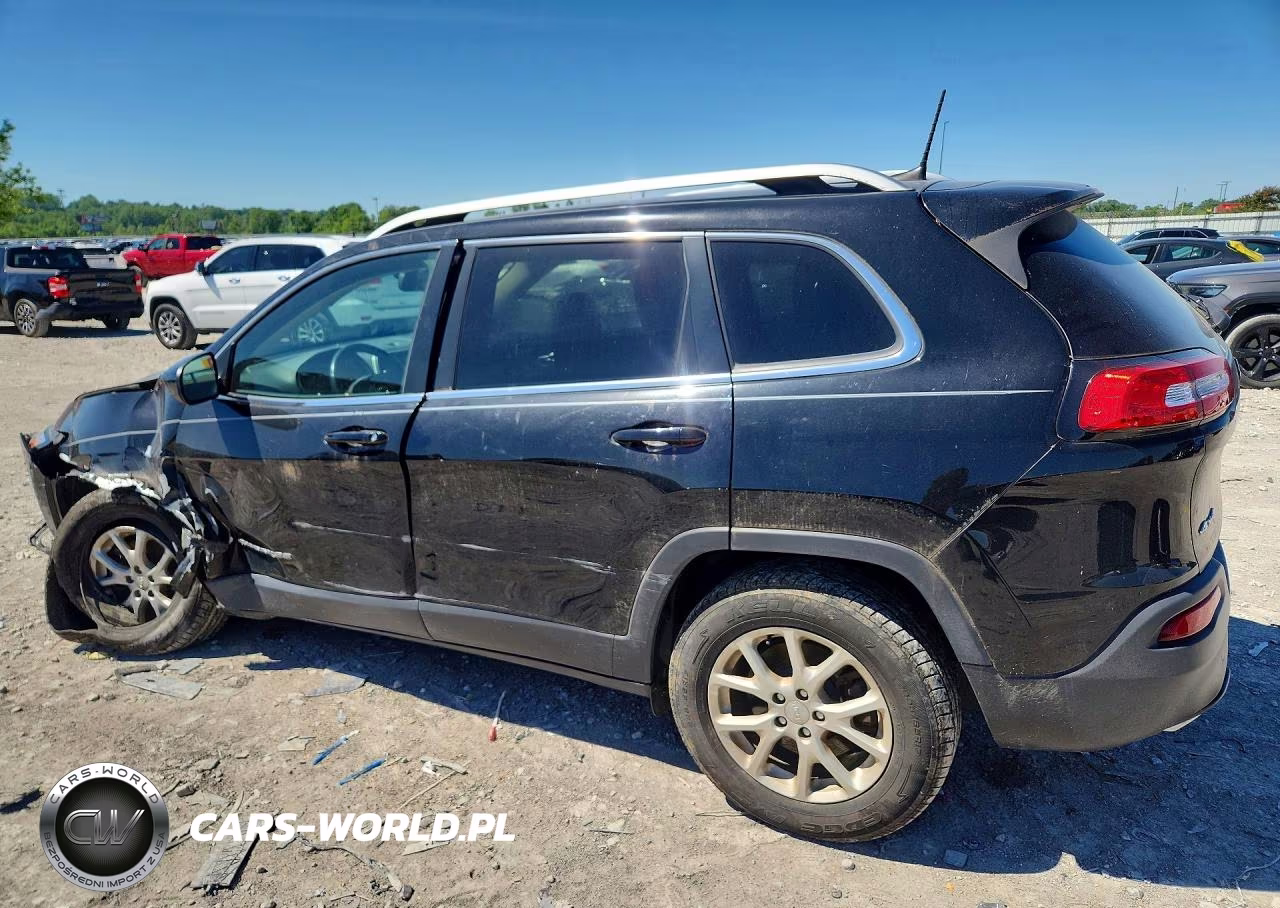 2017 Jeep Cherokee Latitude VIN:1C4PJMCS3HW600049 - 2