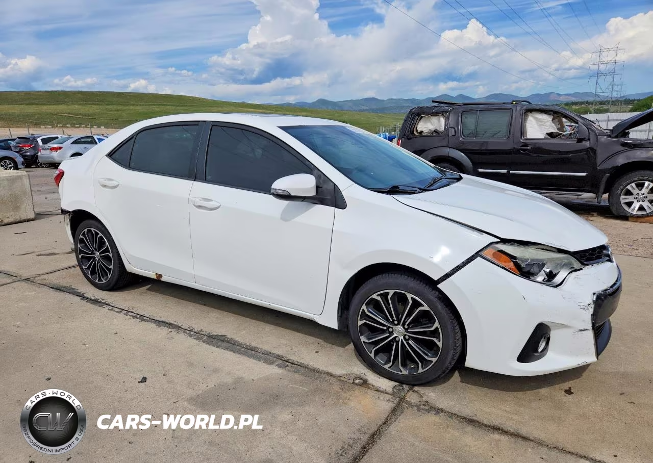 2015 Toyota Corolla S Plus VIN:5YFBURHE4FP188795 - 4