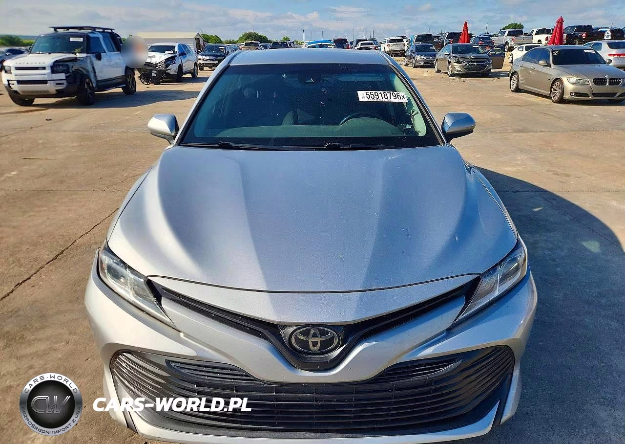 2018 Toyota Camry Le VIN:4T1B11HKXJU131668 - 5