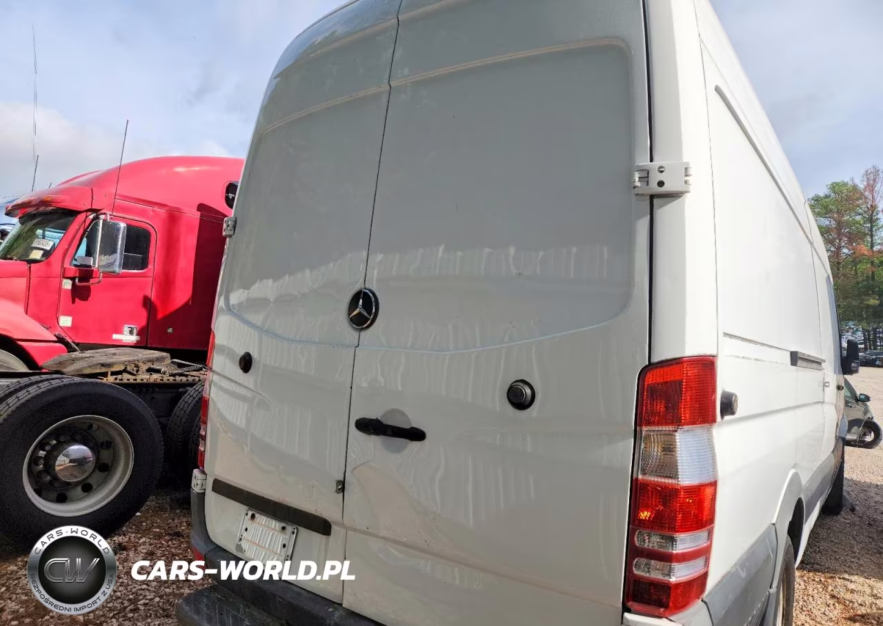 2014 Mercedes-Benz Sprinter 2500 VIN:WD3PE8DC5E5881267 - 10