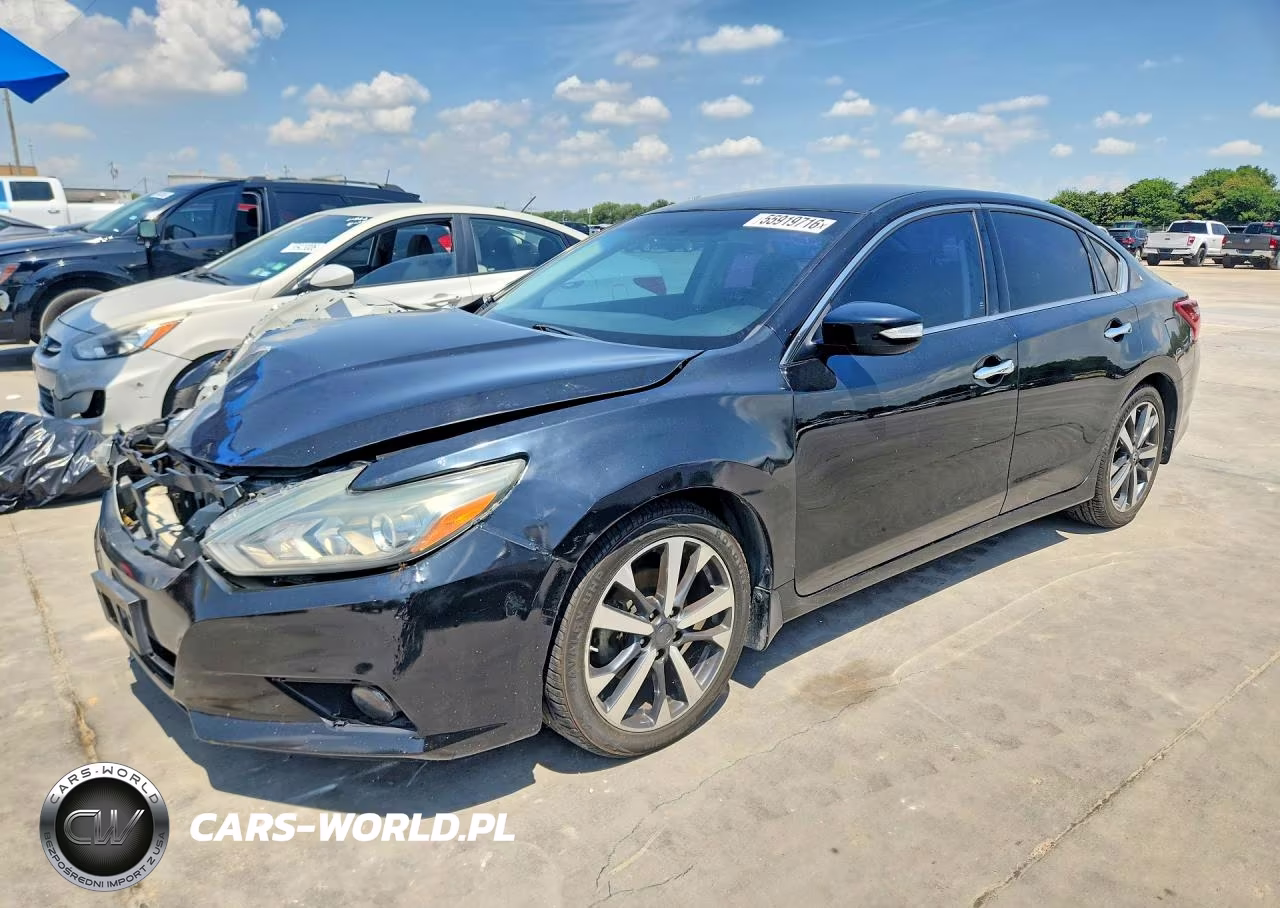 2017 Nissan Altima 2.5 Sr – zdjęcie 1 z 12