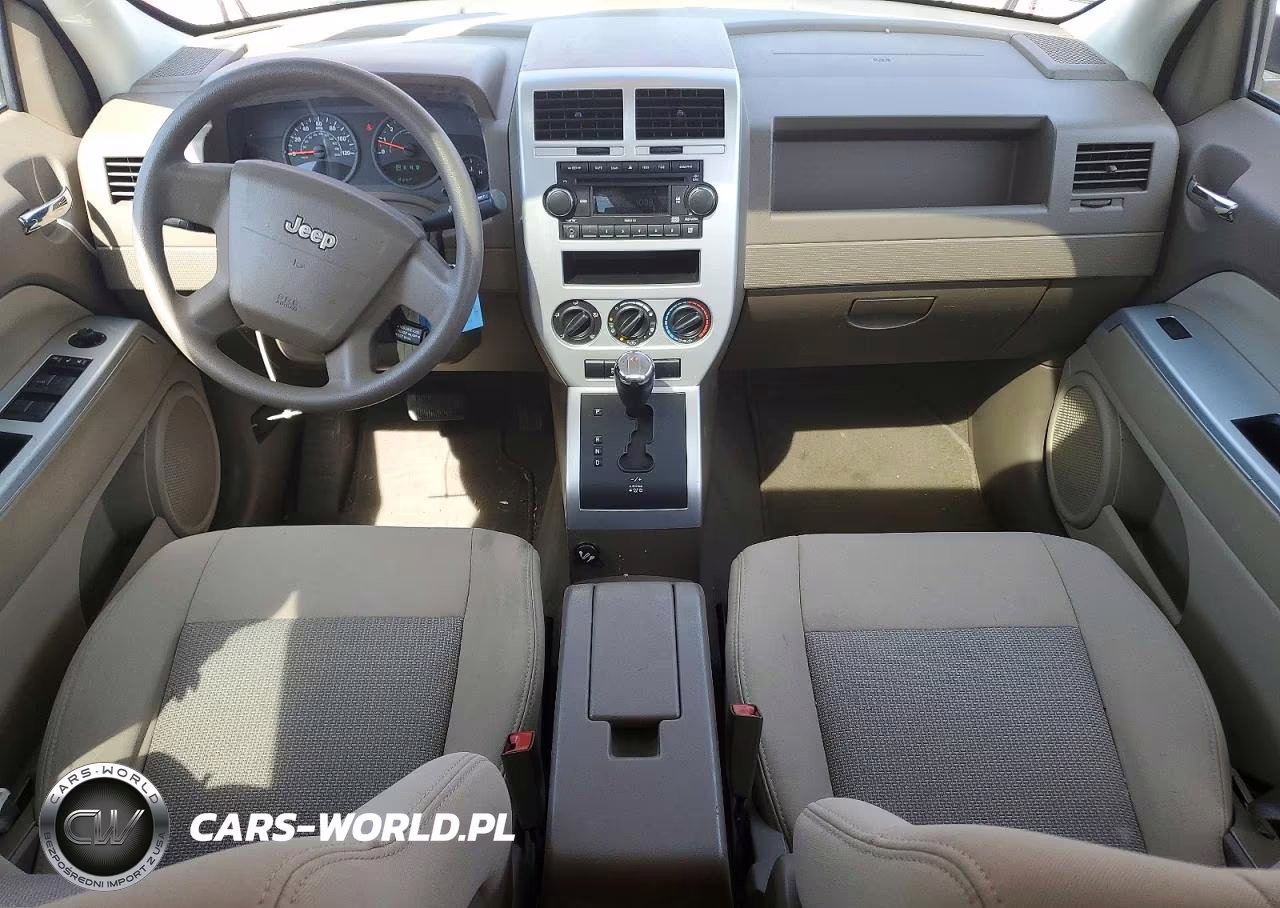 2008 Jeep Patriot Sport VIN:1J8FT28WX8D796713 - 8