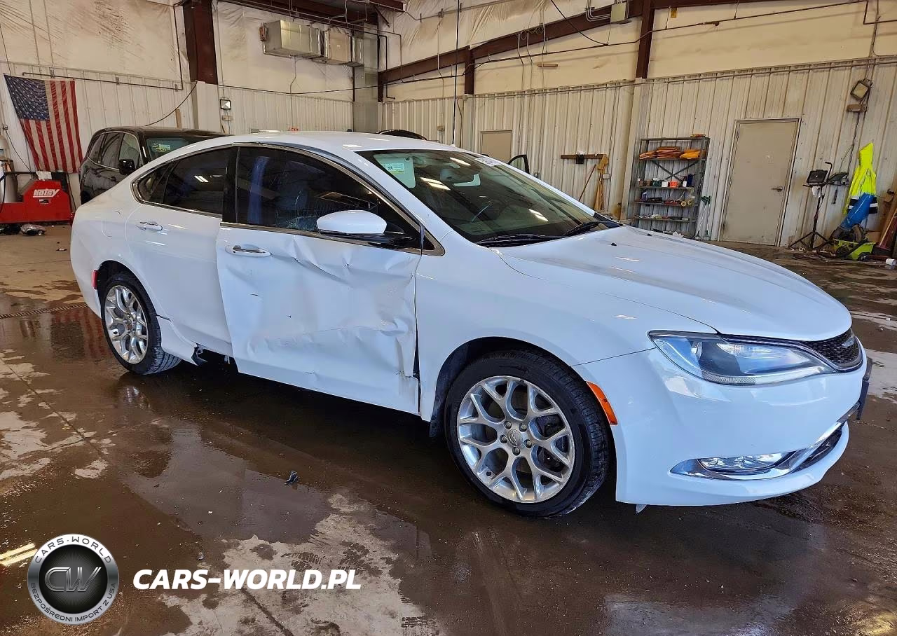 2015 Chrysler 200 C VIN:1C3CCCCG9FN728012 - 4