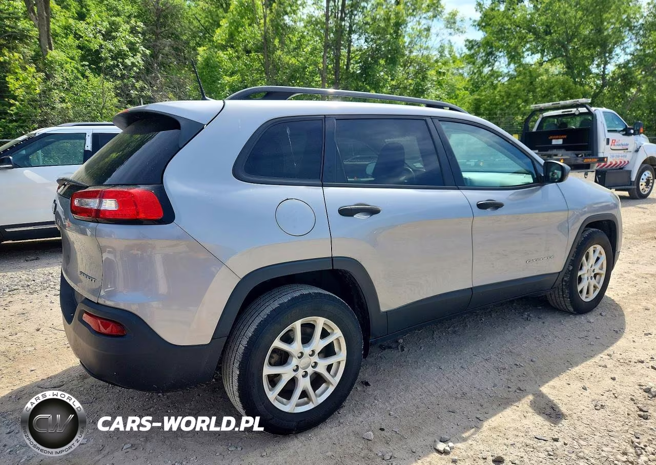 2016 Jeep Cherokee Sport VIN:1C4PJMAB1GW305582 - 3